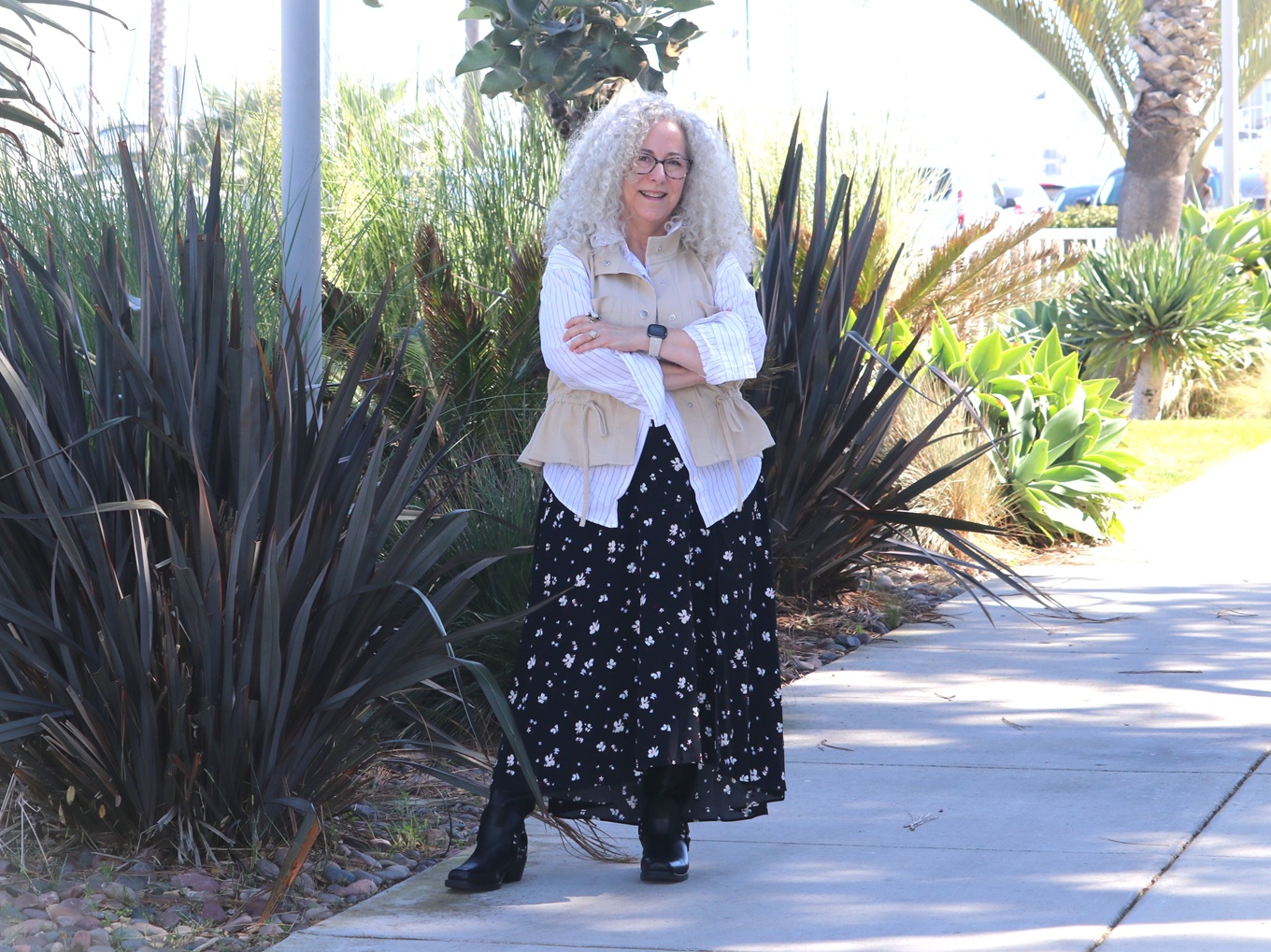 Fashion math, outfit points, and a style scorecard — can the 7-Point Method really measure confidence? #newblogpost

https://finewhateverblog.com/2025/10/13/the-7-point-method-fashion-math-or-modern-myth/

#fashionover50 #styleover50 #over50blogger #50plusandfabulous #styleatanyage #aginggracefully #everydaystyle #agelessstyle #personalstyle #ageisjustanumber #nevertooold #olderandbolder #IG50community #7pointmethod #tiktoktrends #outfitformula